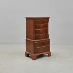 1392 5281 CHEST OF DRAWERS